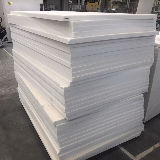 Hochfeste thermoplastische PP-Waben-Sandwichplatte aus CFK für LKW-Karosserie